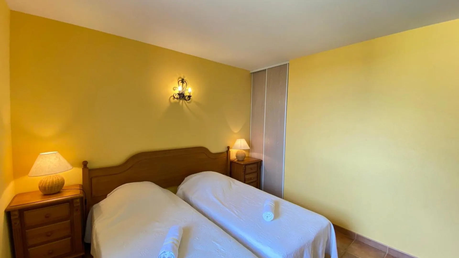 04B7 Beautiful T3 In The Heart Of Lavender - Pool Apartment Brunet